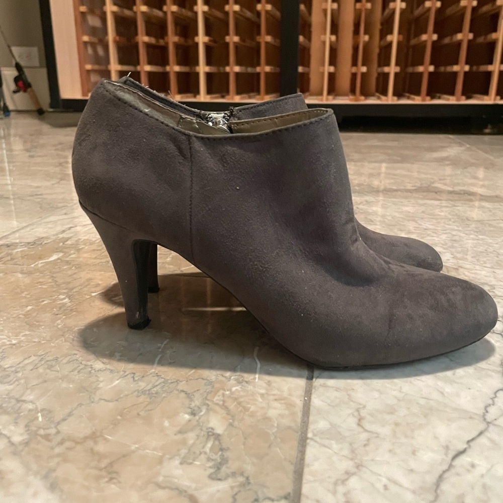 Elegant Suede Gray Women's Heeled Booties